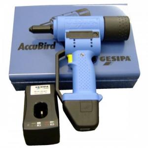 Аккумуляторный заклепочник Gesipa AccuBird для вытяжных заклепок 2.4-4,8 мм, Li-Ion, 1.3 Ач, 14.4В